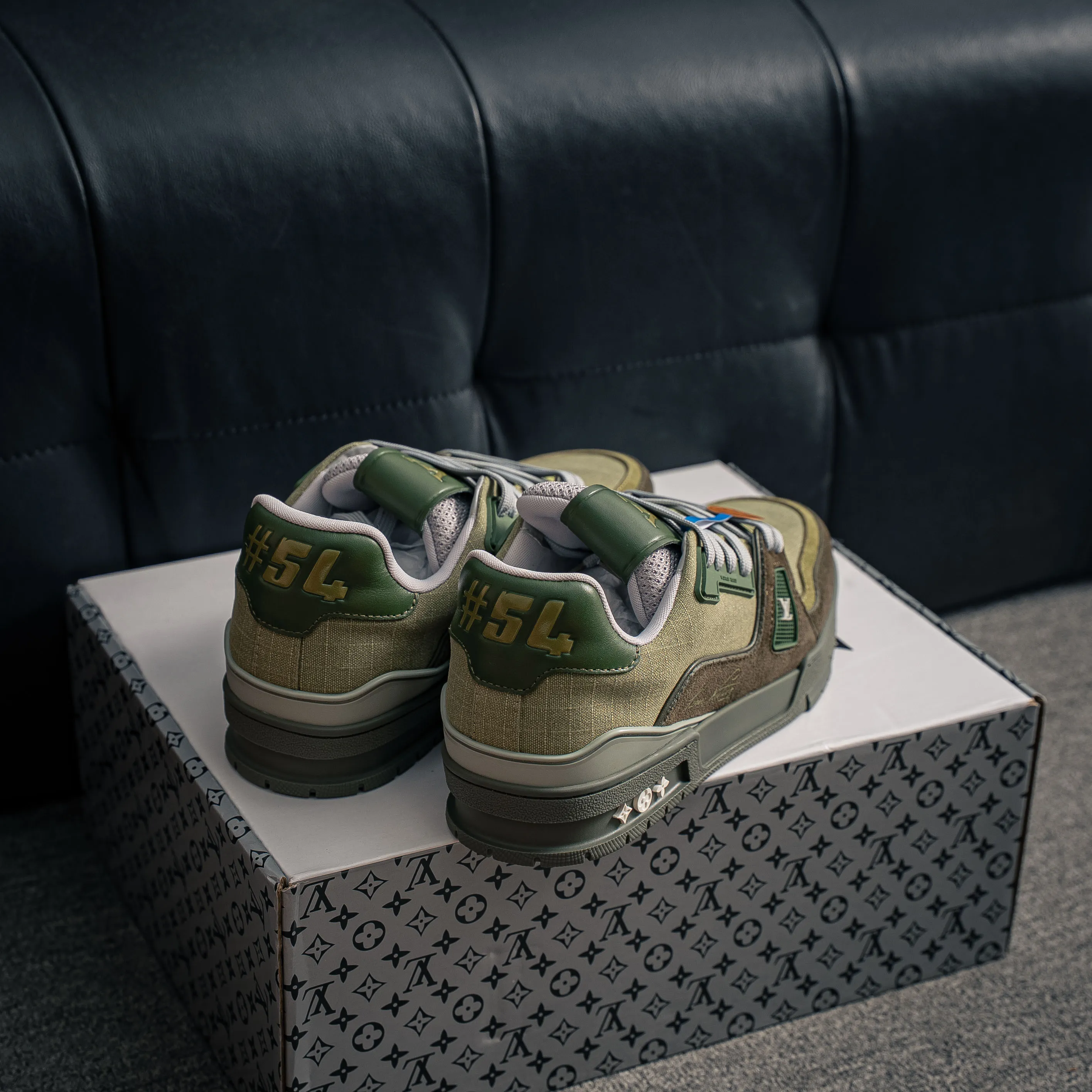 【L 2 】 Premium LV Classic New Arrival ✦ 1:1 ， ， ✦ Cowhide Leather Shoes ， LOGO ✦ + ，